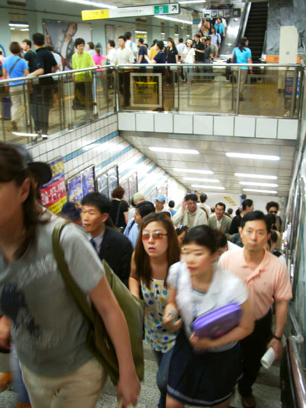 subwaystairlevels.jpg