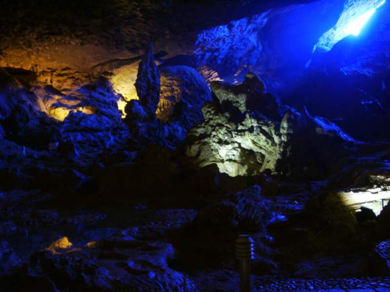 vietnamhbcave.jpg
