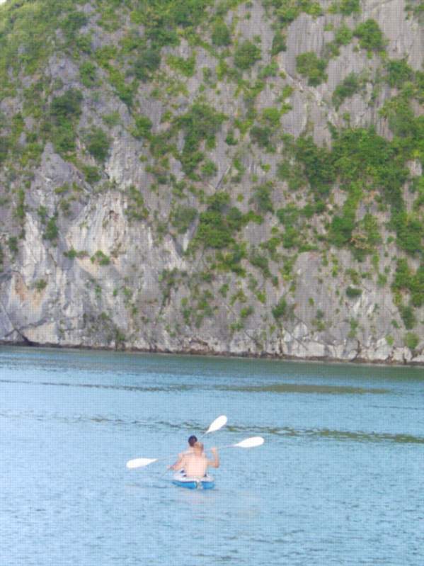 vietnamhbkayaking.jpg