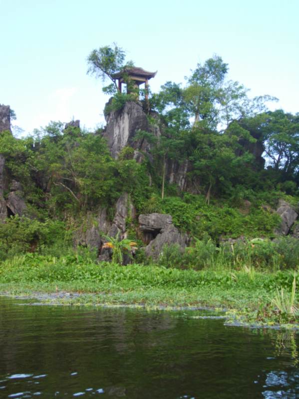 vietnamriverpagoda.jpg
